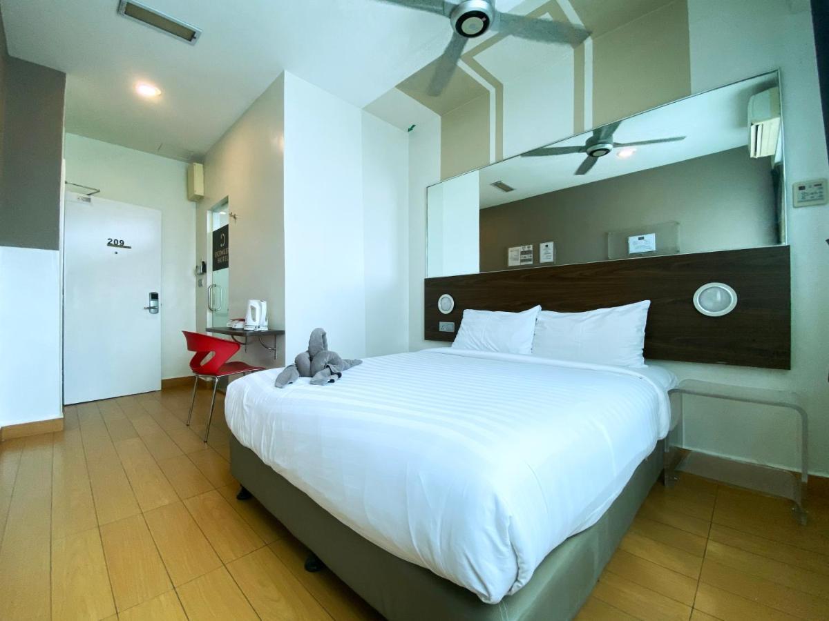 D'Concept Hotel Кулим Екстериор снимка