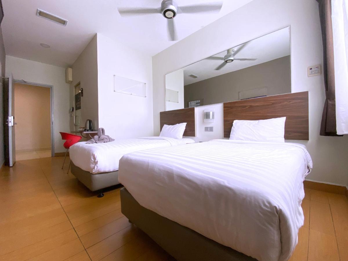 D'Concept Hotel Кулим Екстериор снимка